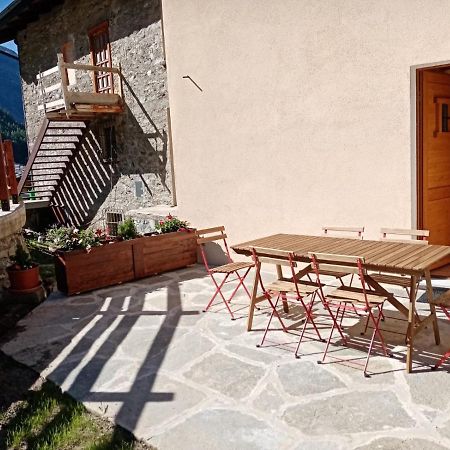 Casa Vacanza Il Granaio La Thuile Exterior foto